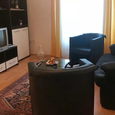 Franciska Apartman Appartamento *